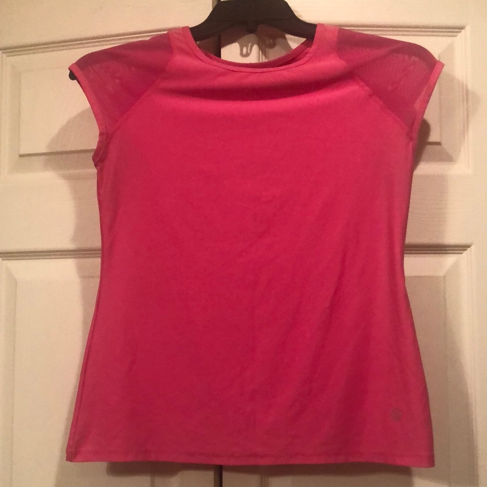 Vogo Athletica - Medium - Hot Pink Sleeveless Shirt - Picture 1 of 5